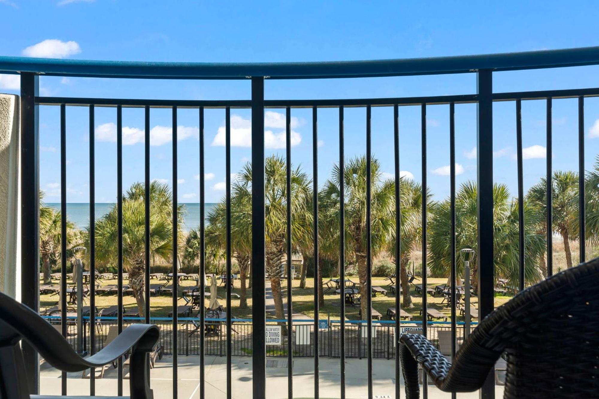 Recently Remodeled Double Queen Condo- Oceanfront Views! Boardwalk 135 Миртъл Бийч Екстериор снимка