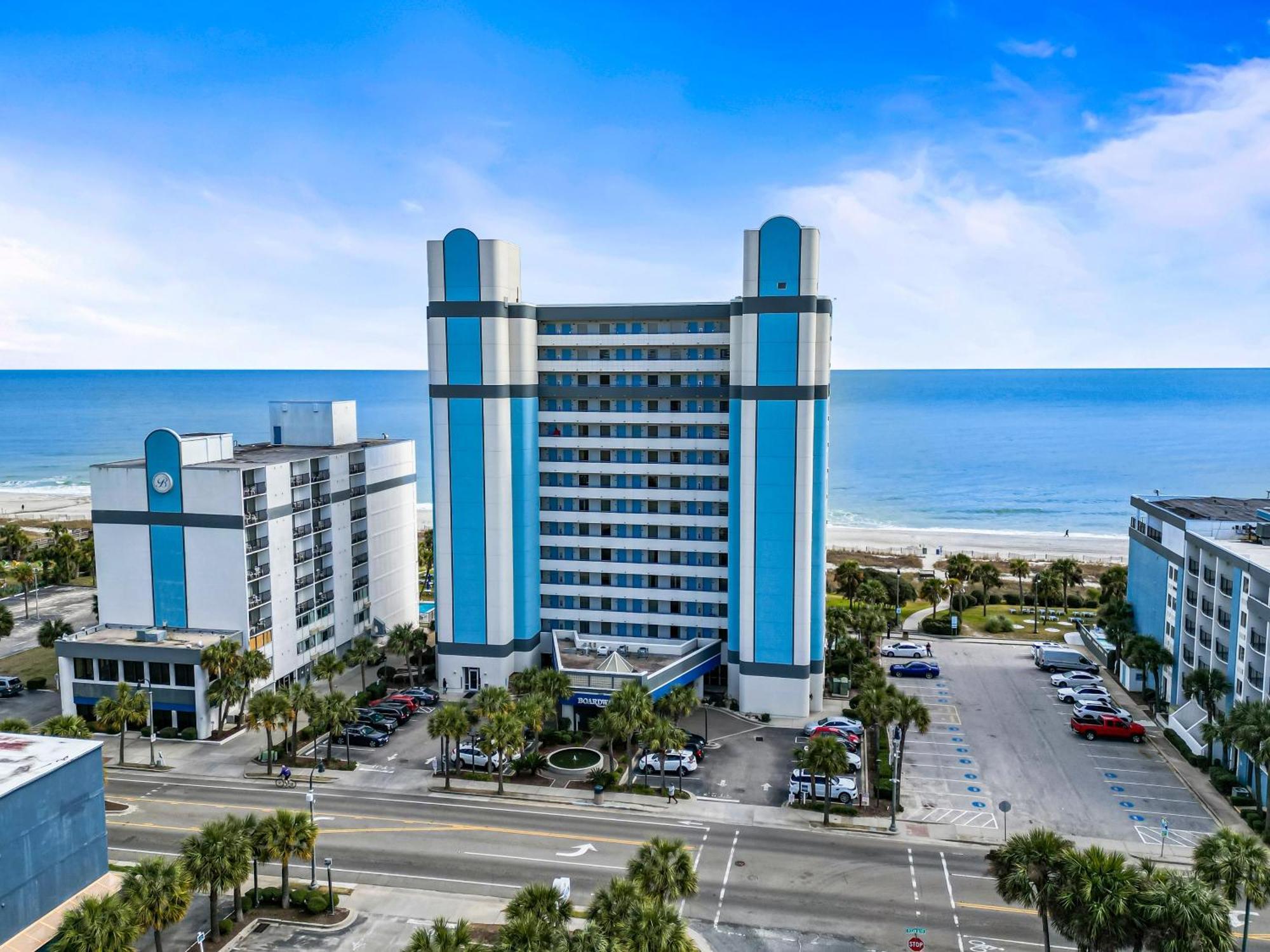 Recently Remodeled Double Queen Condo- Oceanfront Views! Boardwalk 135 Миртъл Бийч Екстериор снимка